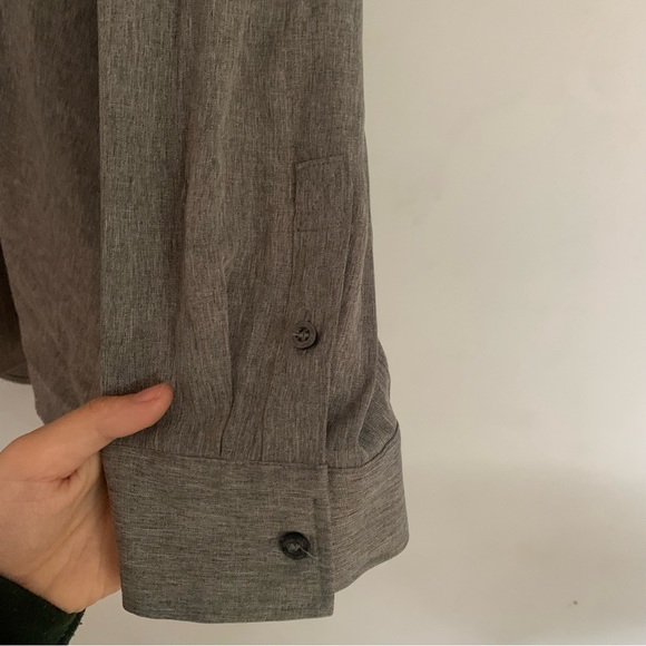 ❌ SOLD ❌Button Down Shirt - Picture 3 of 6